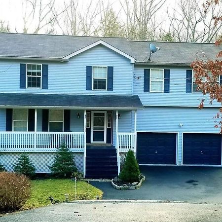 *Amenity-Filled Waterfront Oasis @Saw Creek Estates Near Waterfalls And Hiking* East Stroudsburg Buitenkant foto