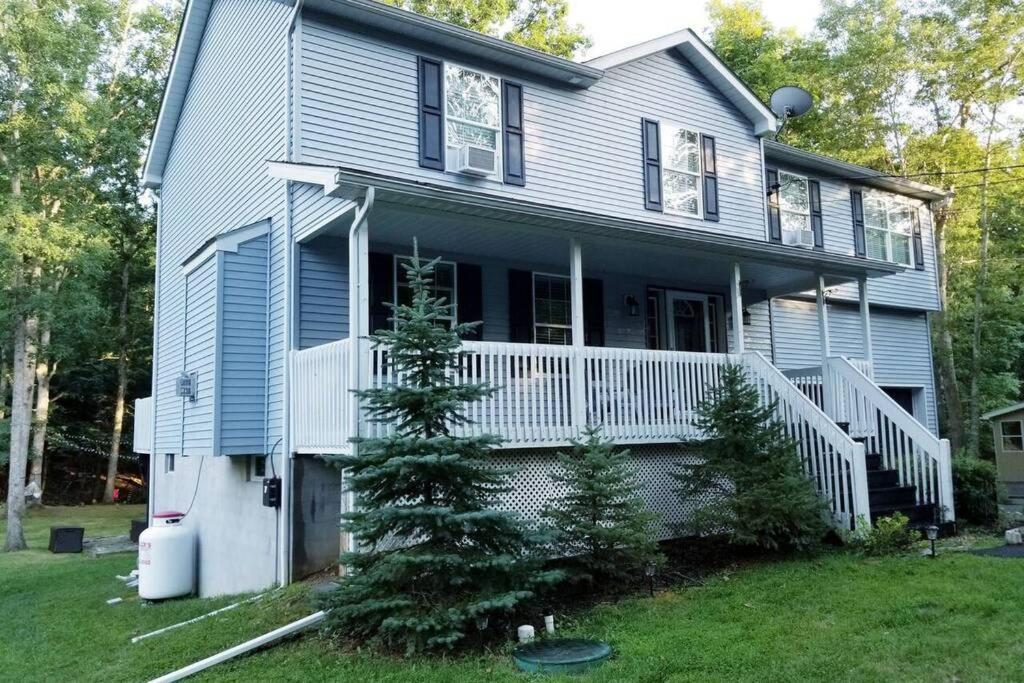 *Amenity-Filled Waterfront Oasis @Saw Creek Estates Near Waterfalls And Hiking* East Stroudsburg Buitenkant foto